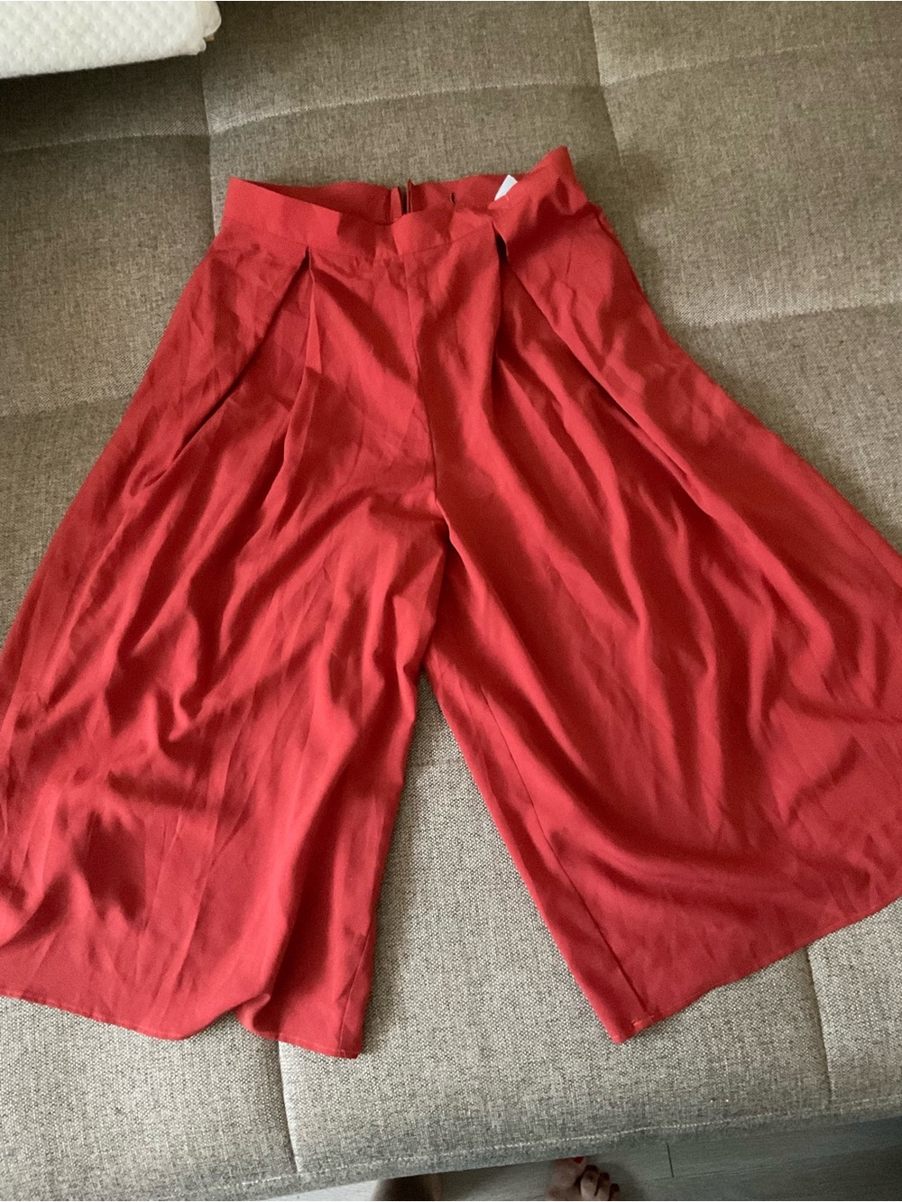 Women's Red Wide-Leg Bermuda Shorts with Pleated Front